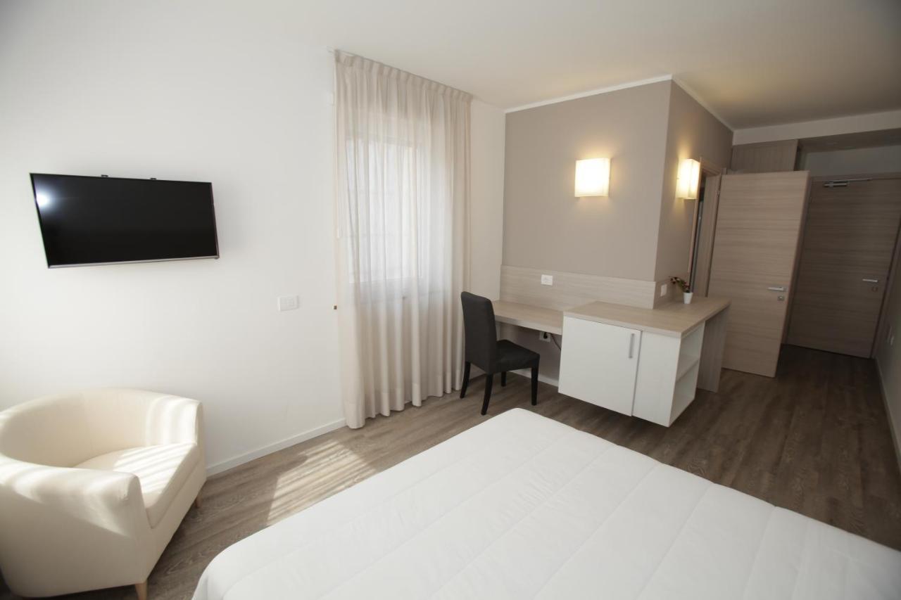 Hotel Europa Маростика Екстериор снимка