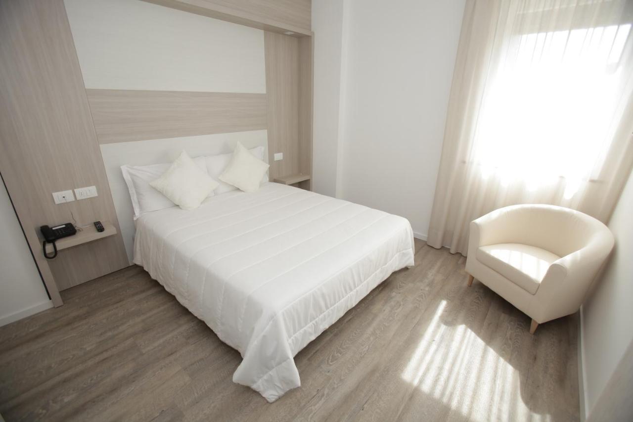 Hotel Europa Маростика Екстериор снимка